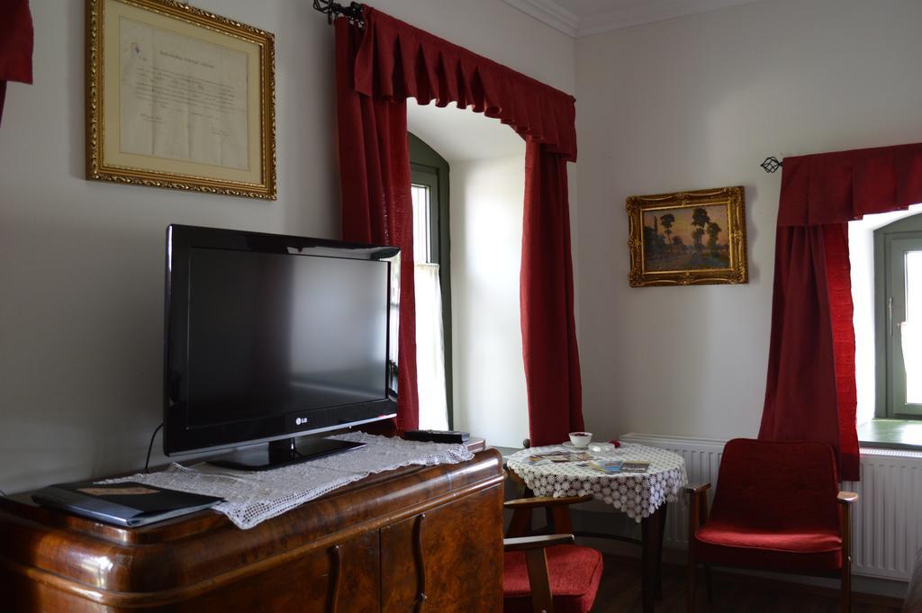 Edvy Malom Fogado Barokk Udvarhaz Pápa Extérieur photo